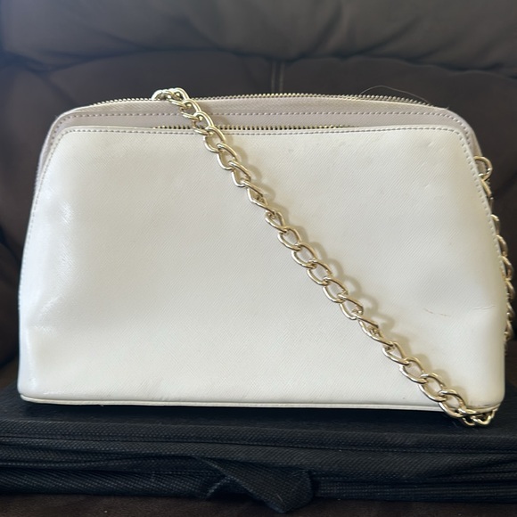 CROMIA Leather Chain Shoulder Bag white color - Picture 10 of 17